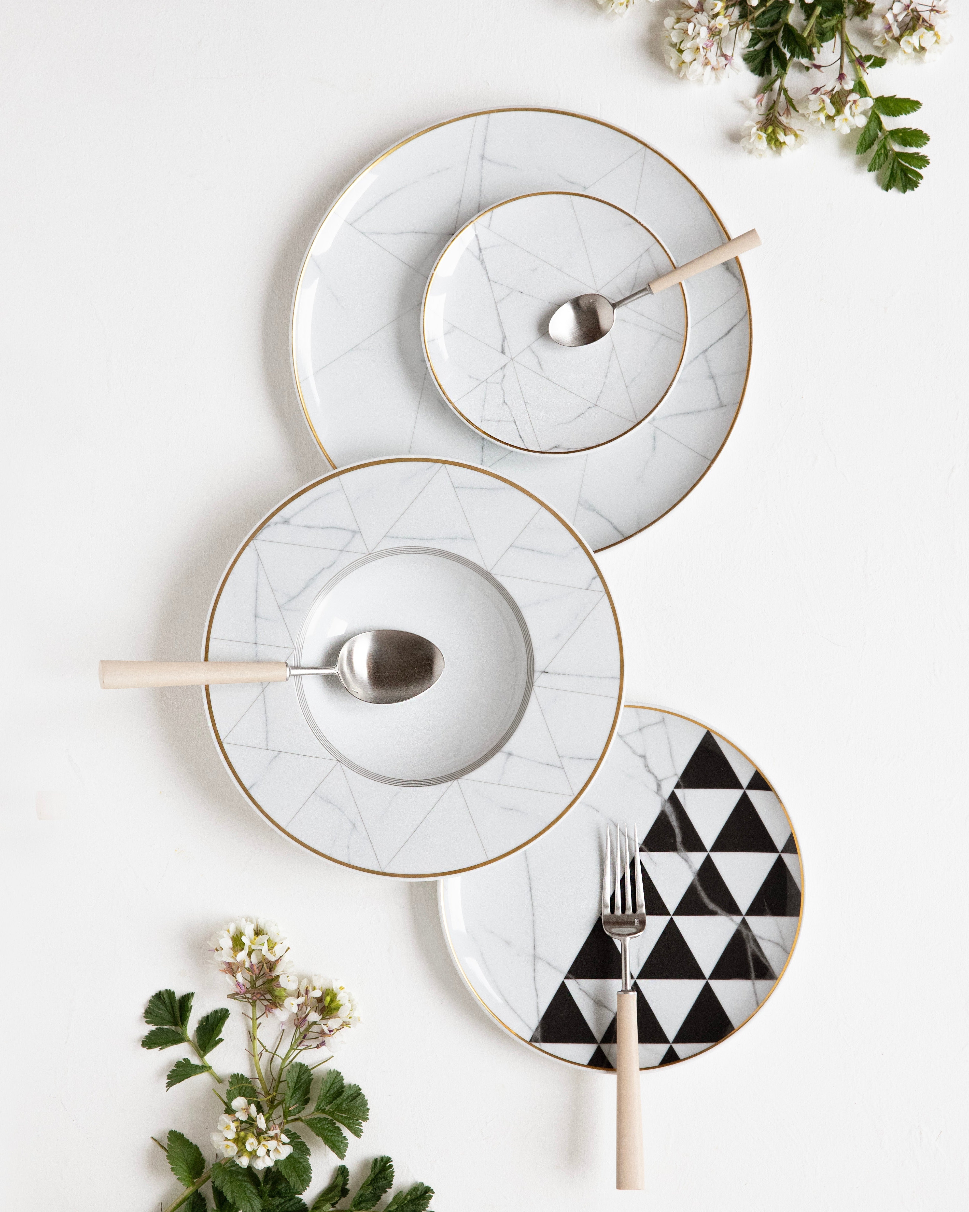 Assiette Plate Carrara